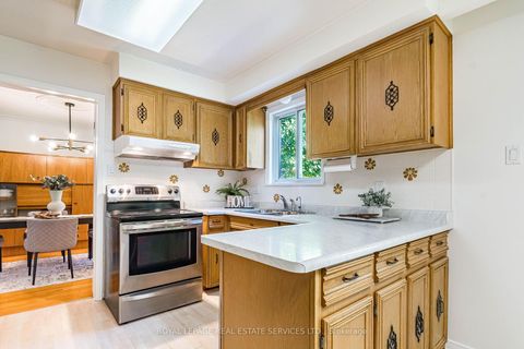 Photo 7 at 213 The Kingsway, Humber Valley, Toronto