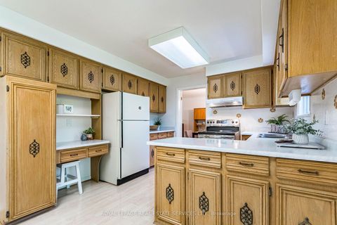Photo 8 at 213 The Kingsway, Humber Valley, Toronto
