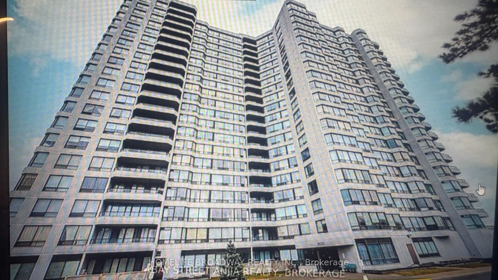 1506 - 300 Alton Towers Circle, Milliken, Toronto 