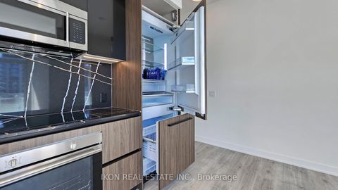 Photo 9 at 912 - 425 Front St East Street, Waterfront Communities C8, Toronto