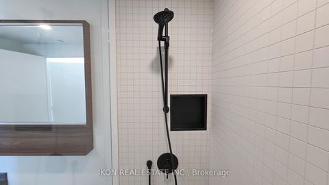 Photo 13 at 912 - 425 Front St East Street, Waterfront Communities C8, Toronto