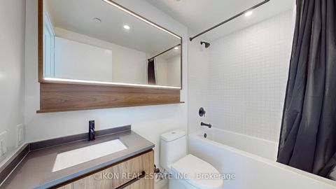 Photo 14 at 912 - 425 Front St East Street, Waterfront Communities C8, Toronto