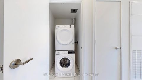 Photo 16 at 912 - 425 Front St East Street, Waterfront Communities C8, Toronto