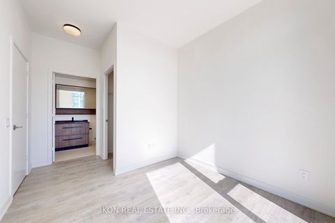 Photo 36 at 912 - 425 Front St East Street, Waterfront Communities C8, Toronto