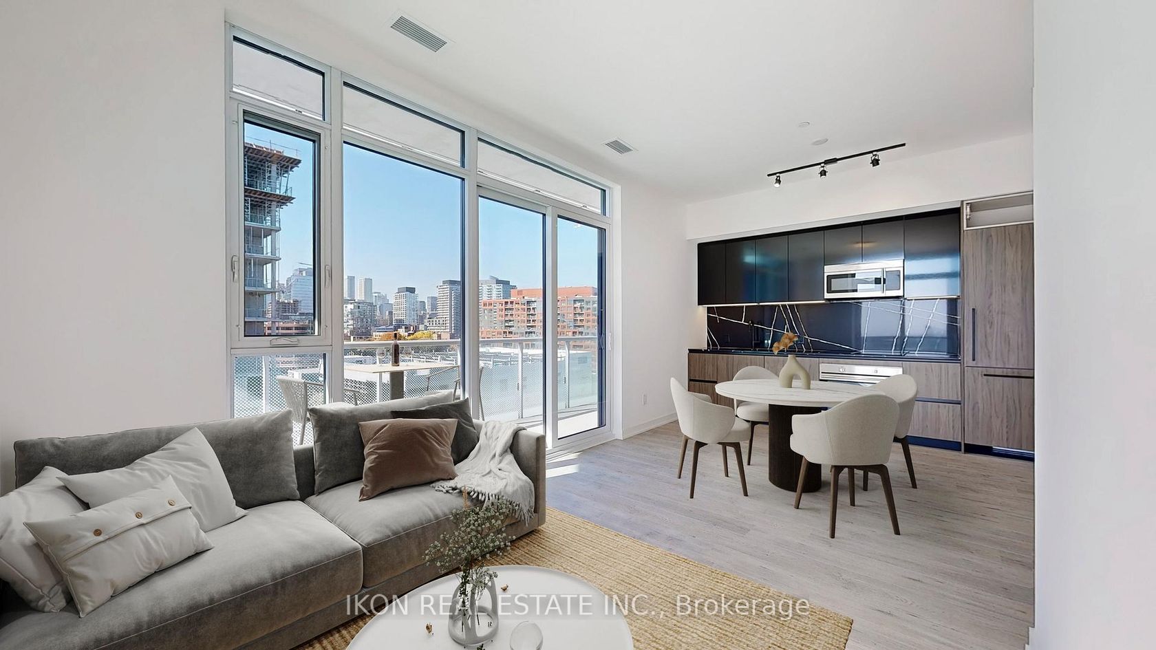 912 - 425 Front St East Street, Waterfront Communities C8, Toronto 