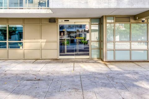Photo 1 at 103 - 812 Landsdowne Avenue, Junction, Toronto