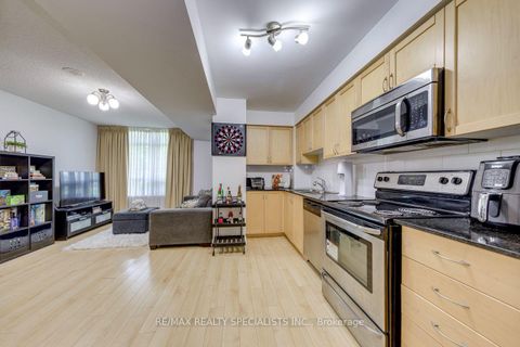 Photo 6 at 103 - 812 Landsdowne Avenue, Junction, Toronto