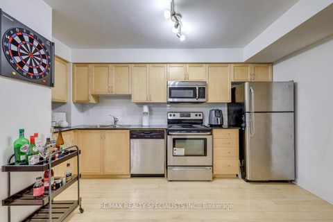 Photo 7 at 103 - 812 Landsdowne Avenue, Junction, Toronto