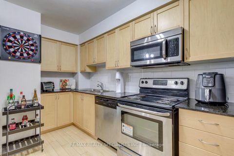 Photo 8 at 103 - 812 Landsdowne Avenue, Junction, Toronto
