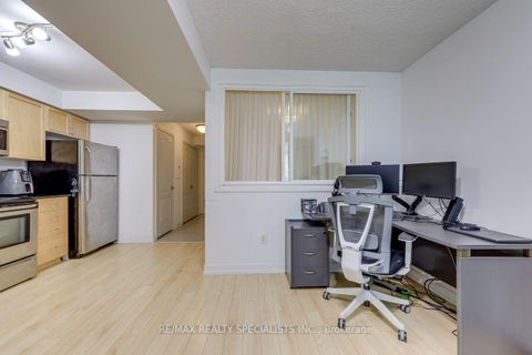 Photo 12 at 103 - 812 Landsdowne Avenue, Junction, Toronto
