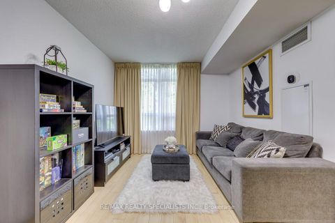 Photo 13 at 103 - 812 Landsdowne Avenue, Junction, Toronto