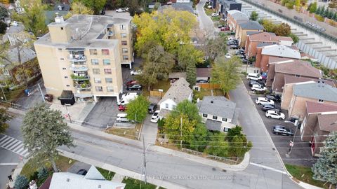 Photo 1 at 4 King George Road, Weston, Toronto