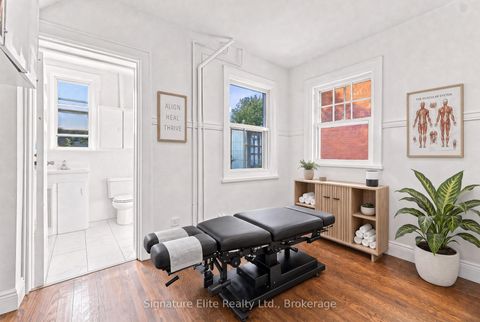 Photo 13 at 272 Roncesvalles Avenue, Swansea, Toronto