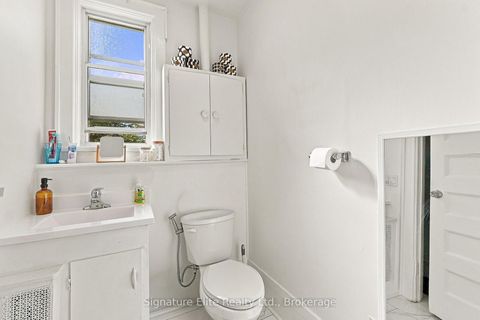 Photo 15 at 272 Roncesvalles Avenue, Swansea, Toronto