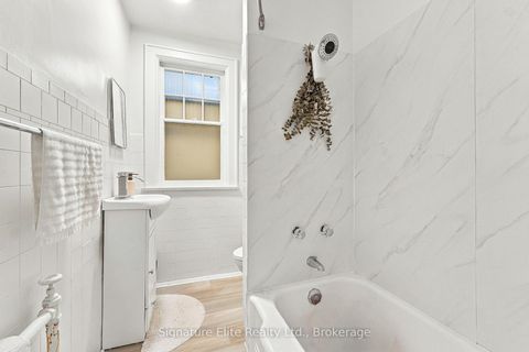 Photo 32 at 272 Roncesvalles Avenue, Swansea, Toronto