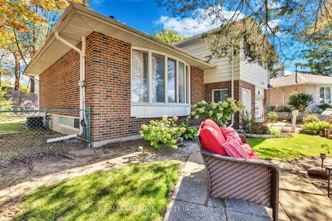 Photo 4 at 12 Petal Court, Victoria Village, Toronto