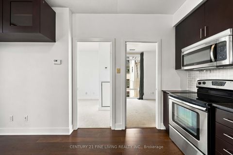 Photo 8 at 806 - 90 Stadium Road, Niagara, Toronto
