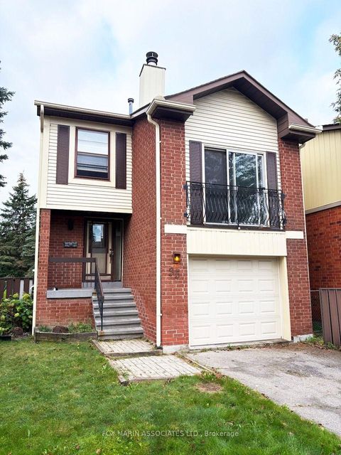 Photo 5 at 35 - 141 Castle Rock Drive, North Richvale, Richmond Hill