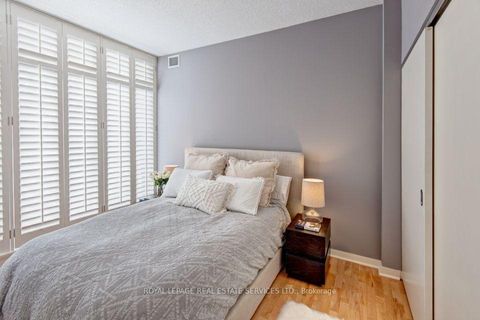 Photo 12 at 210 - 301 Markham Street, Little Italy, Toronto