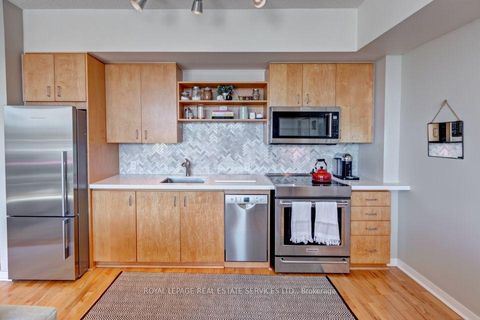 Photo 4 at 210 - 301 Markham Street, Little Italy, Toronto