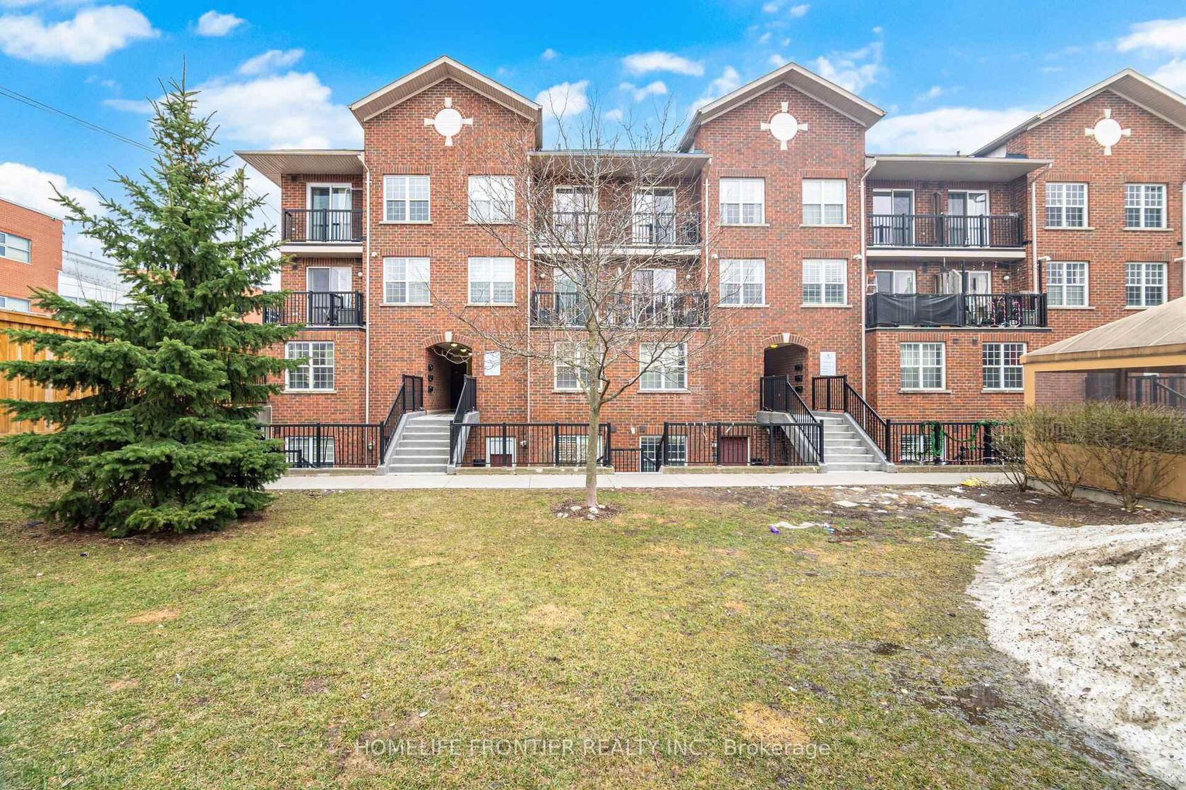 207 - 45 Strangford Lane, Birchmount, Toronto 