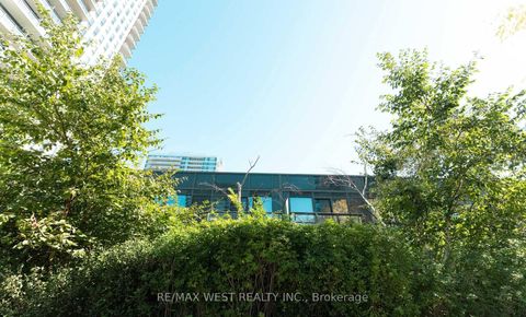 Photo 28 at 507 - 170 Sumach Street, Regent Park, Toronto