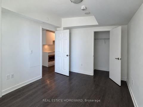 Photo 7 at 1405 - 99 Broadway Avenue, Mount Pleasant West, Toronto