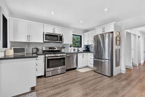 Photo 4 at 17 Hollydene Road, Birchmount, Toronto