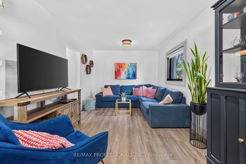Photo 12 at 17 Hollydene Road, Birchmount, Toronto