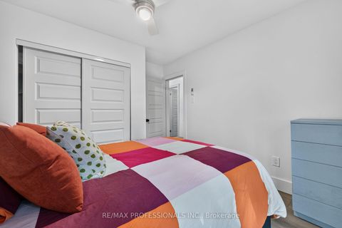 Photo 17 at 17 Hollydene Road, Birchmount, Toronto