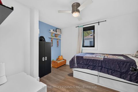 Photo 25 at 17 Hollydene Road, Birchmount, Toronto