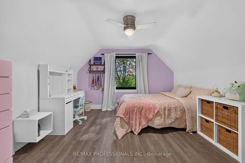 Photo 27 at 17 Hollydene Road, Birchmount, Toronto