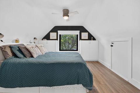 Photo 29 at 17 Hollydene Road, Birchmount, Toronto