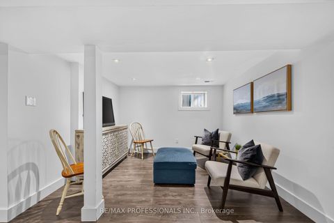 Photo 34 at 17 Hollydene Road, Birchmount, Toronto