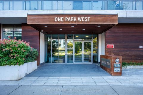 Photo 2 at 514 - 260 Sackville Street, Regent Park, Toronto