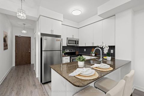 Photo 3 at 514 - 260 Sackville Street, Regent Park, Toronto