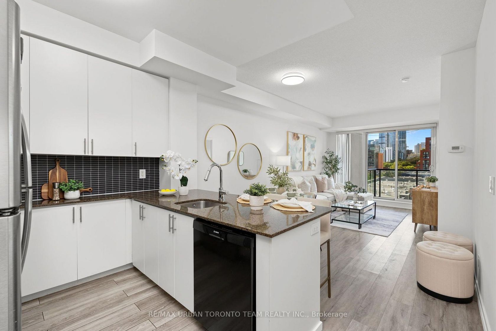 514 - 260 Sackville Street, Regent Park, Toronto 