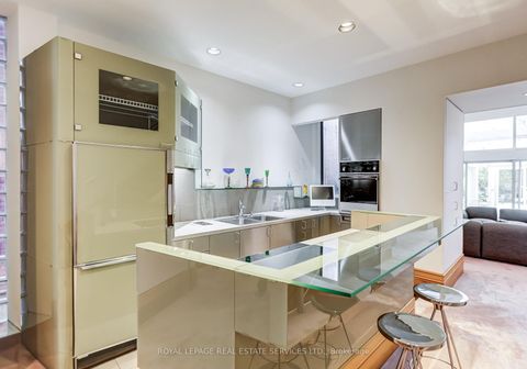 Photo 4 at 358 Sackville Street, South St. James Town, Toronto