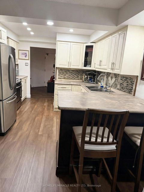 Photo 5 at 1109 - 2901 Kipling Avenue N, Jamestown, Toronto