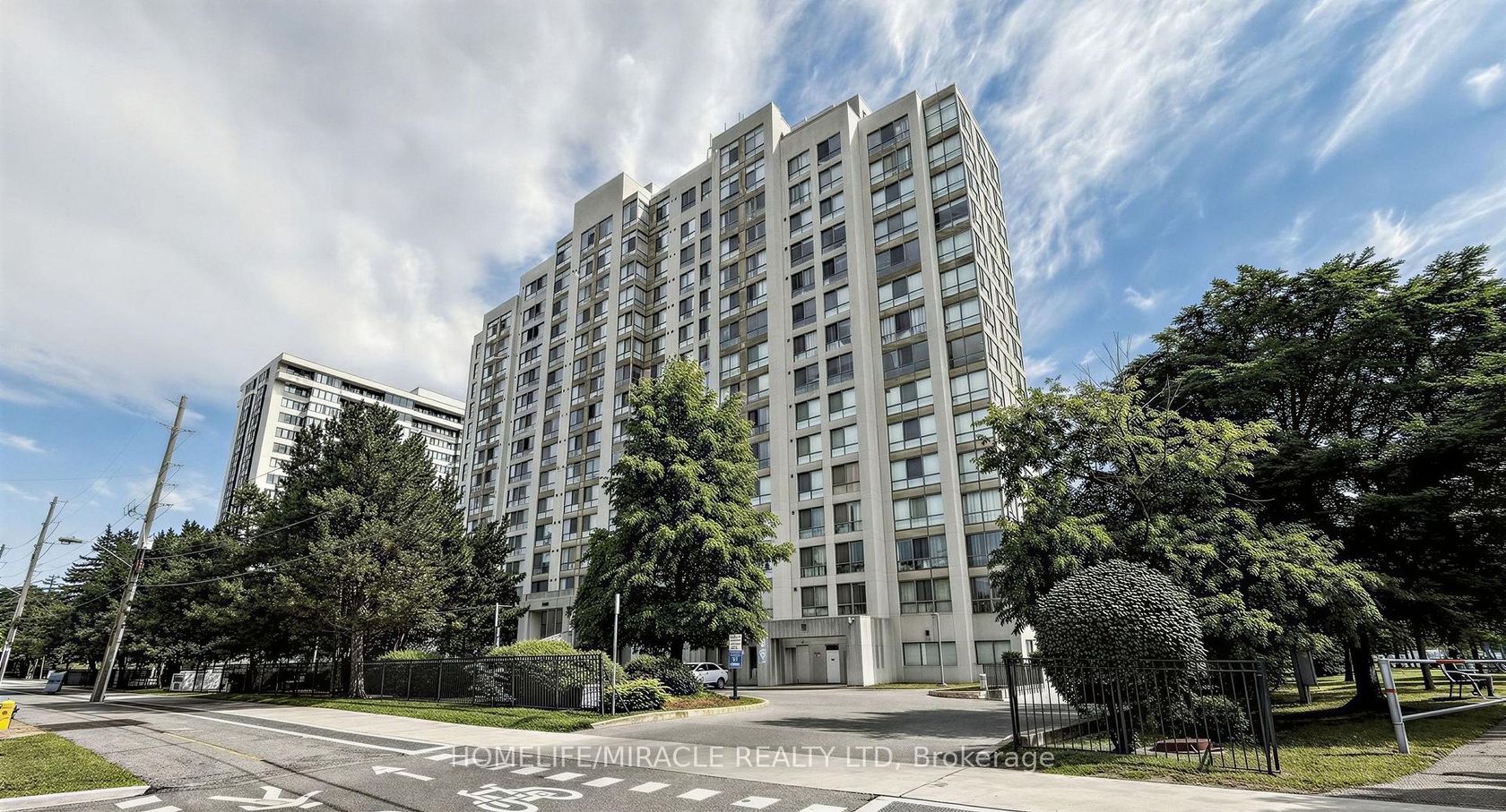 1109 - 2901 Kipling Avenue N, Jamestown, Toronto 