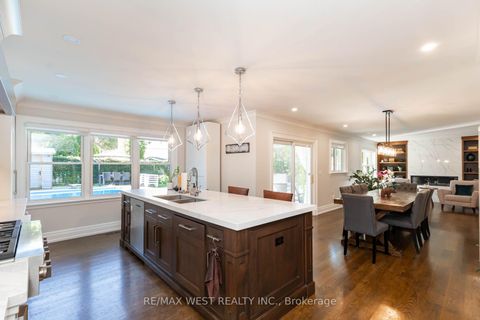 Photo 13 at 49 Winterton Drive, Rosethorn, Toronto