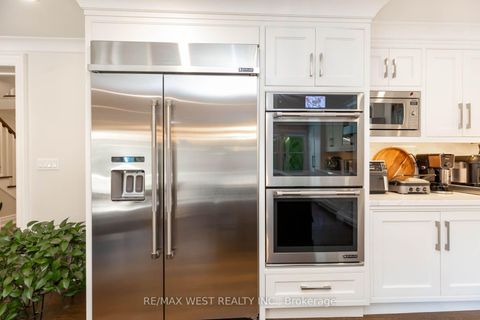 Photo 15 at 49 Winterton Drive, Rosethorn, Toronto