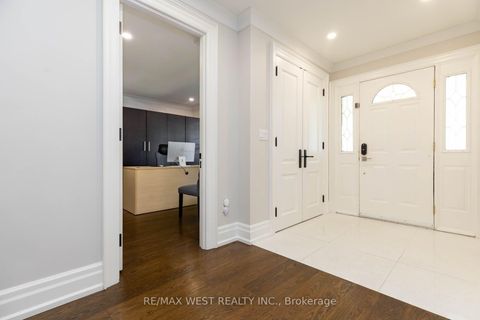 Photo 20 at 49 Winterton Drive, Rosethorn, Toronto