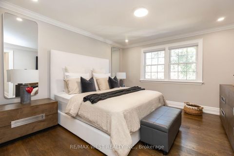 Photo 22 at 49 Winterton Drive, Rosethorn, Toronto