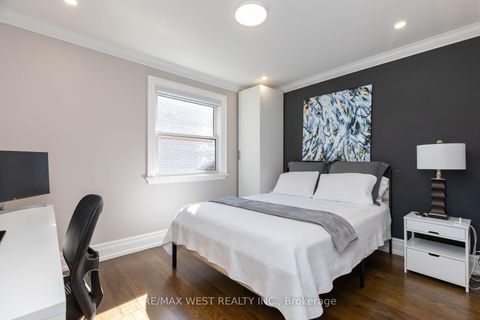 Photo 25 at 49 Winterton Drive, Rosethorn, Toronto
