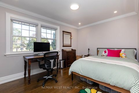Photo 28 at 49 Winterton Drive, Rosethorn, Toronto