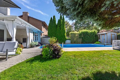 Photo 39 at 49 Winterton Drive, Rosethorn, Toronto