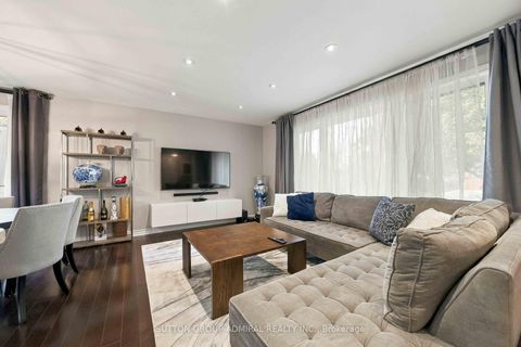 Photo 6 at 11 Summerglade Drive, Malvern West, Toronto