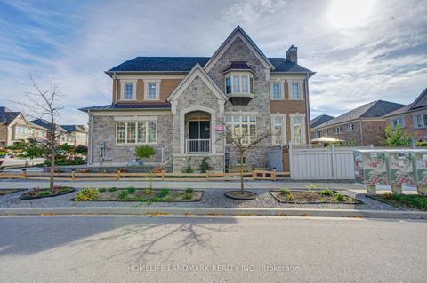 Photo 2 at 14 Greywacke Street, Oak Ridges, Richmond Hill