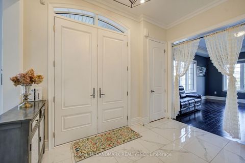 Photo 4 at 14 Greywacke Street, Oak Ridges, Richmond Hill